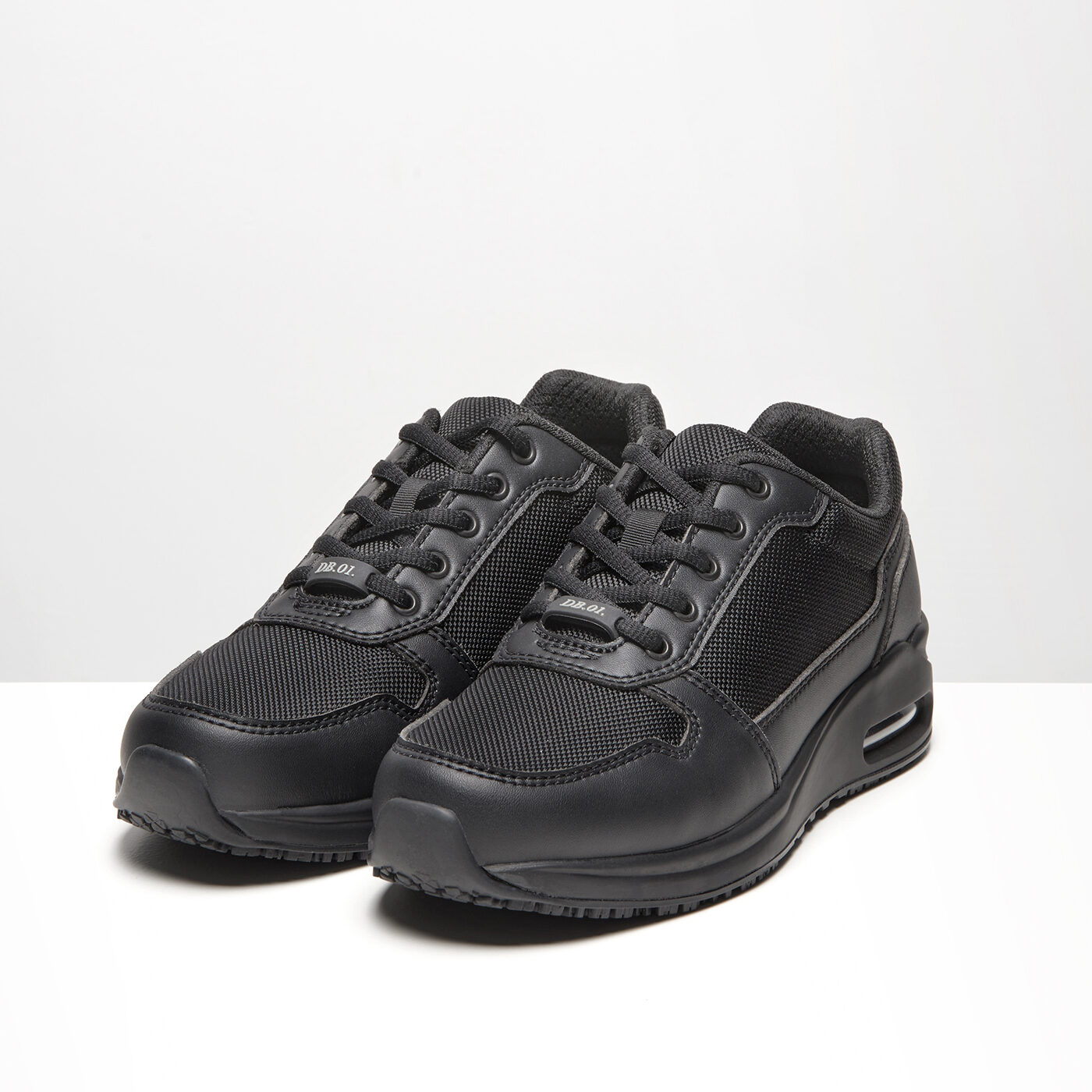 Dyanne Beekman schoenen zwarte sneakers
